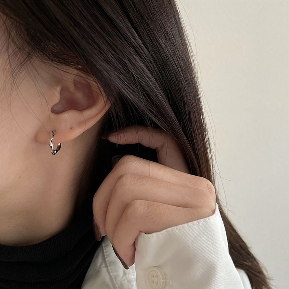 Khuyên tai dạng vòng đơn giản thời trang dành cho nữ