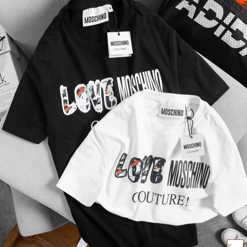 Áo Thun Moschino Nam Kboy Shop Áo phông nam ulzzang 100% Cotton Trắng Đen, tay ngắn co giãn 4 chiều - V102 | BigBuy360 - bigbuy360.vn