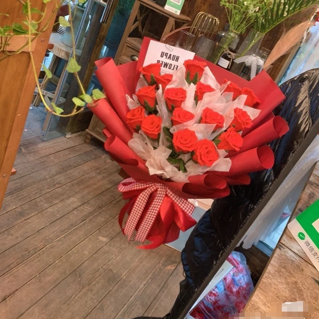 Sản Phẩm Hoàn Thiện Bó Hoa Hồng Đan Len Thủ Công Sáng Tạo Tùy Chỉnh Làm Quà Tặng Bạn Gái / Bạn Gái / Bạn Gái