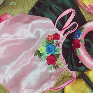 Yếm đào kèm mấn Trung Thu cho bé