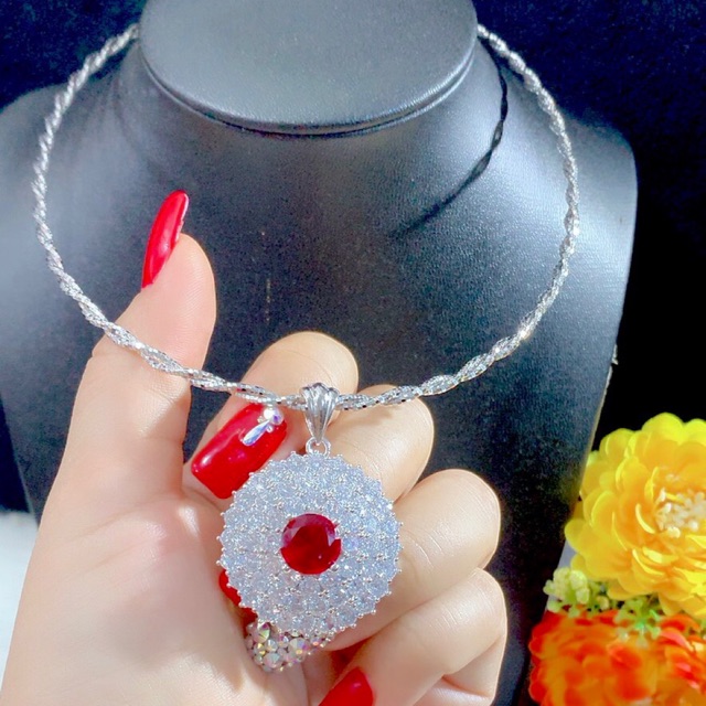 Kiềng cổ bính mặt đính xoàn màu bạch kim cao cấp