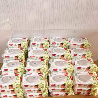 Khăn ướt huggies 64 tờ
