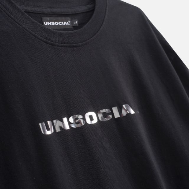 Áo UNSOCIAL METALLIC LOGO TEE
