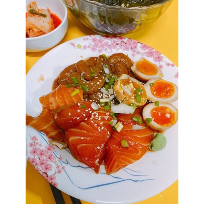 Combo 300g cá hồi,300g tôm, 5 trứng gà ta lòng đào