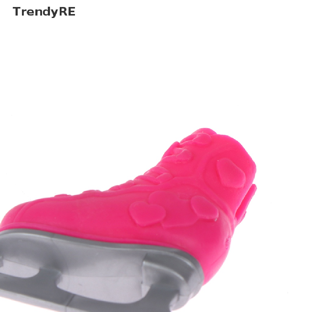 Đôi Giày Nhựa 6 Chấm Thời Trang Cho Búp Bê