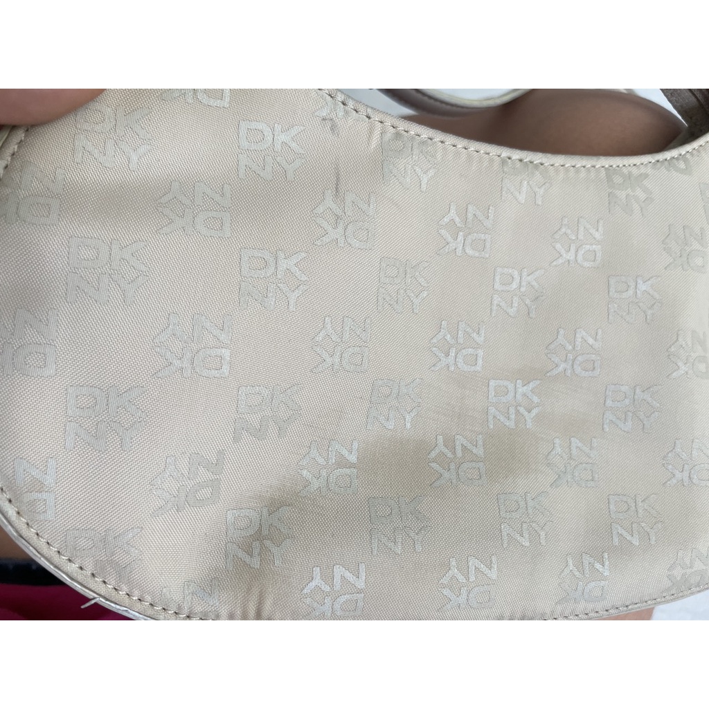 Túi đeo vai dkny