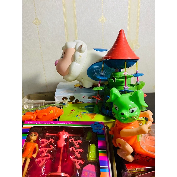 Combo đồ chơi cho bé cừu pin,thỏ đánh trống phun nước