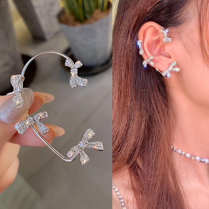 Khuyên Tai Nơ Tua Rua Không Xỏ Lỗ