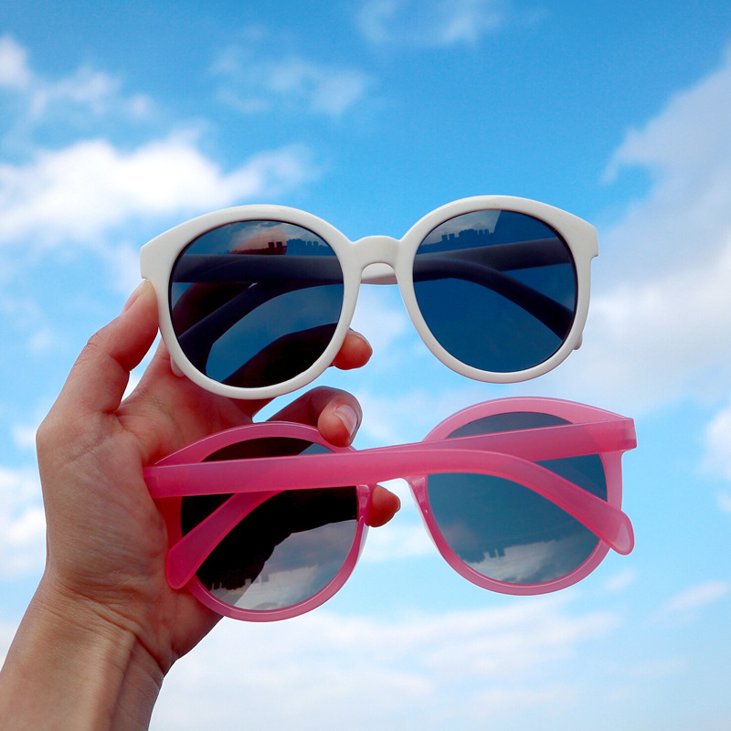 Kính mát gọng tròn phong cách sành điệu cho nữ | BigBuy360 - bigbuy360.vn