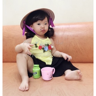 Yếm đào thêu hoa + váy đụp cho bé