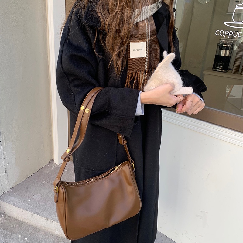 Túi xách nữ da mềm đeo chéo đeo vai form bánh mì túi thu đông