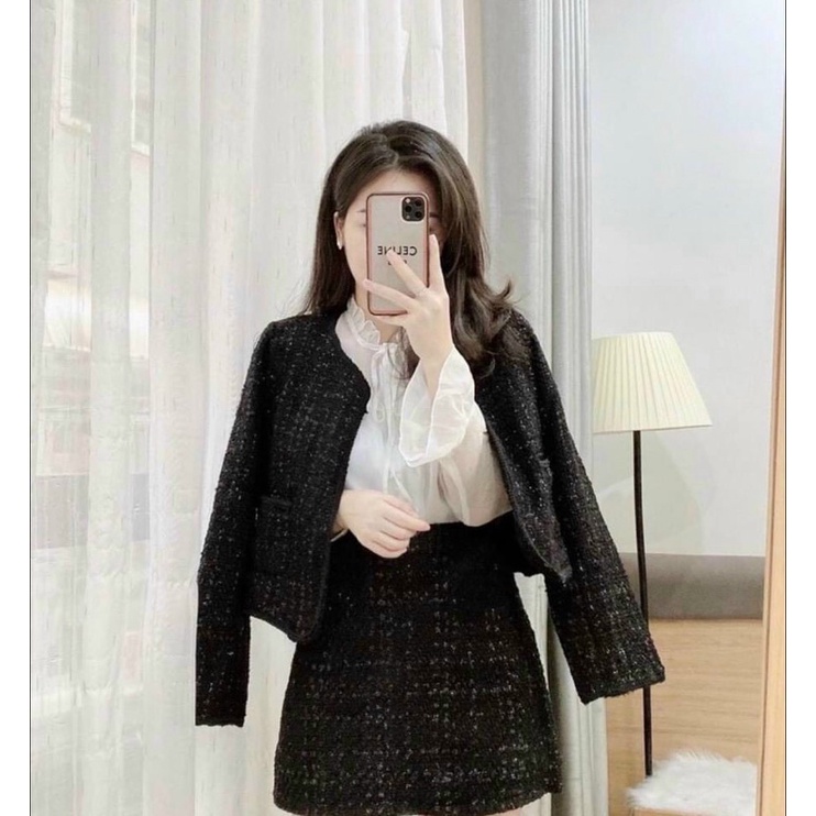 Set khoác dạ đen + áo sơ mi voan cổ bèo + chân váy chữ a có lót quần cực sang chảnh