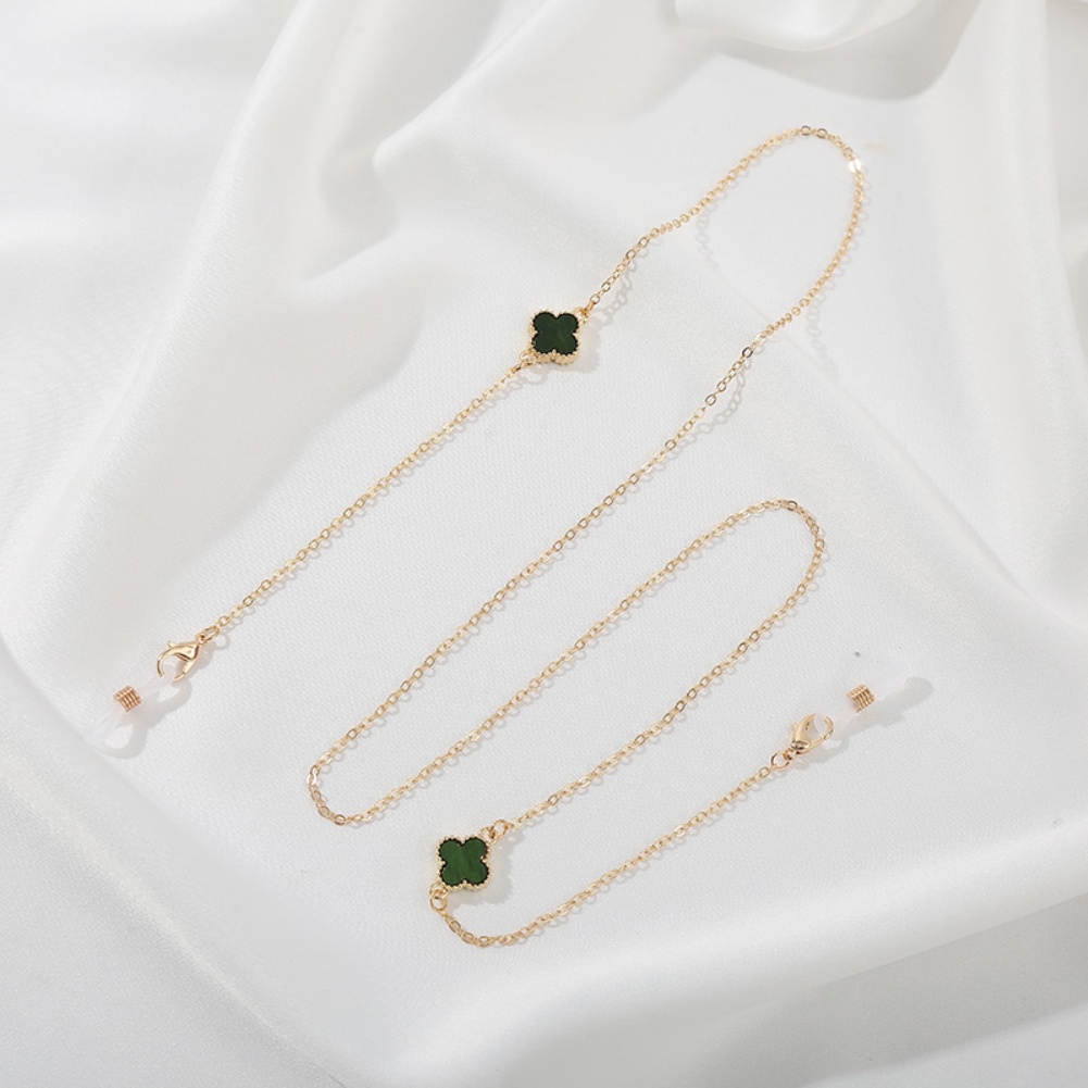 Dây đeo kính mắt / khẩu trang họa tiết cỏ bốn lá màu đen dễ thương