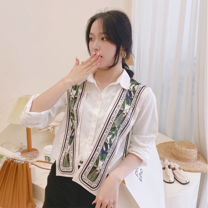 Khăn Choàng Cổ Satin In Họa Tiết Tam Giác