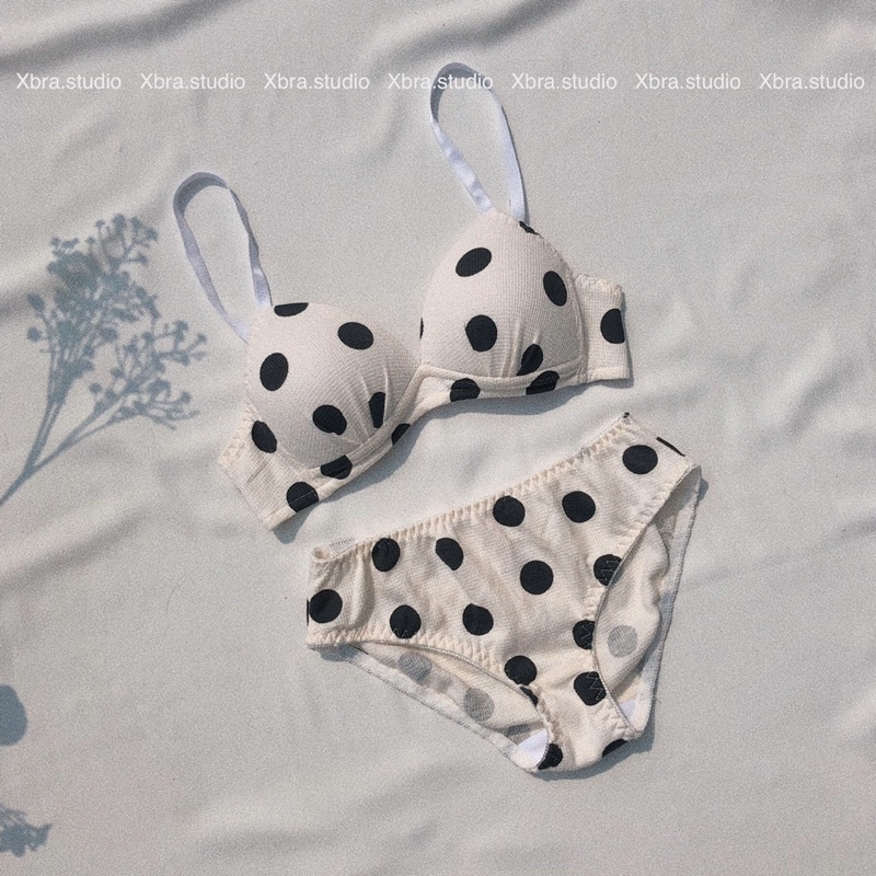 Bộ đồ lót cotton chấm bi to áo bralette