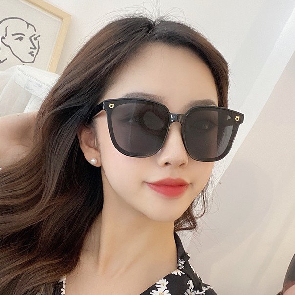 Kính Mát Chống Tia UV Gọng Vuông Thời Trang Cổ Điển Cho Nữ 2020