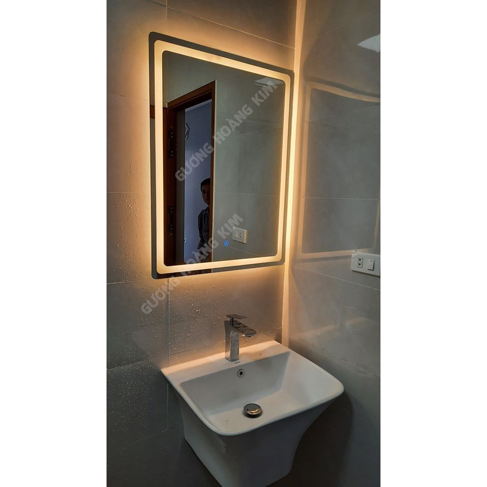 [ giá sỉ ] gương phòng tắm có đèn led cảm ứng thông minh kích thước 50x70 cm - guonghoangkim mirror