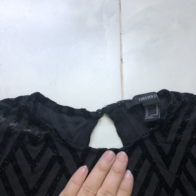 Bodysuit F21 VNXK Kim Tuyến Tay Dài Cổ Tròn Khoét Lưng Táo Bạo Quyến Rũ