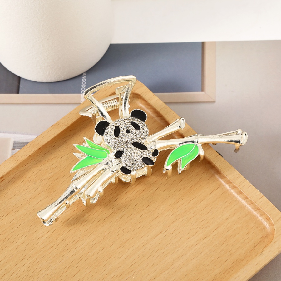 Kẹp Tóc Bằng Tre Hình Gấu Trúc Đính Ngọc Trai Dễ Thương