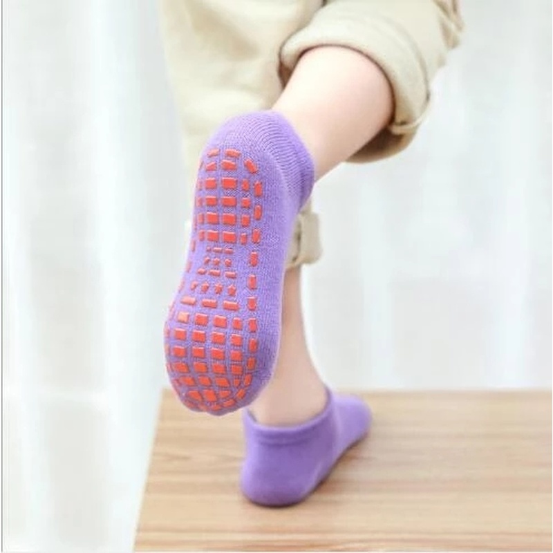 Vớ thể thao chống trượt thoáng khí cho người lớn và trẻ em