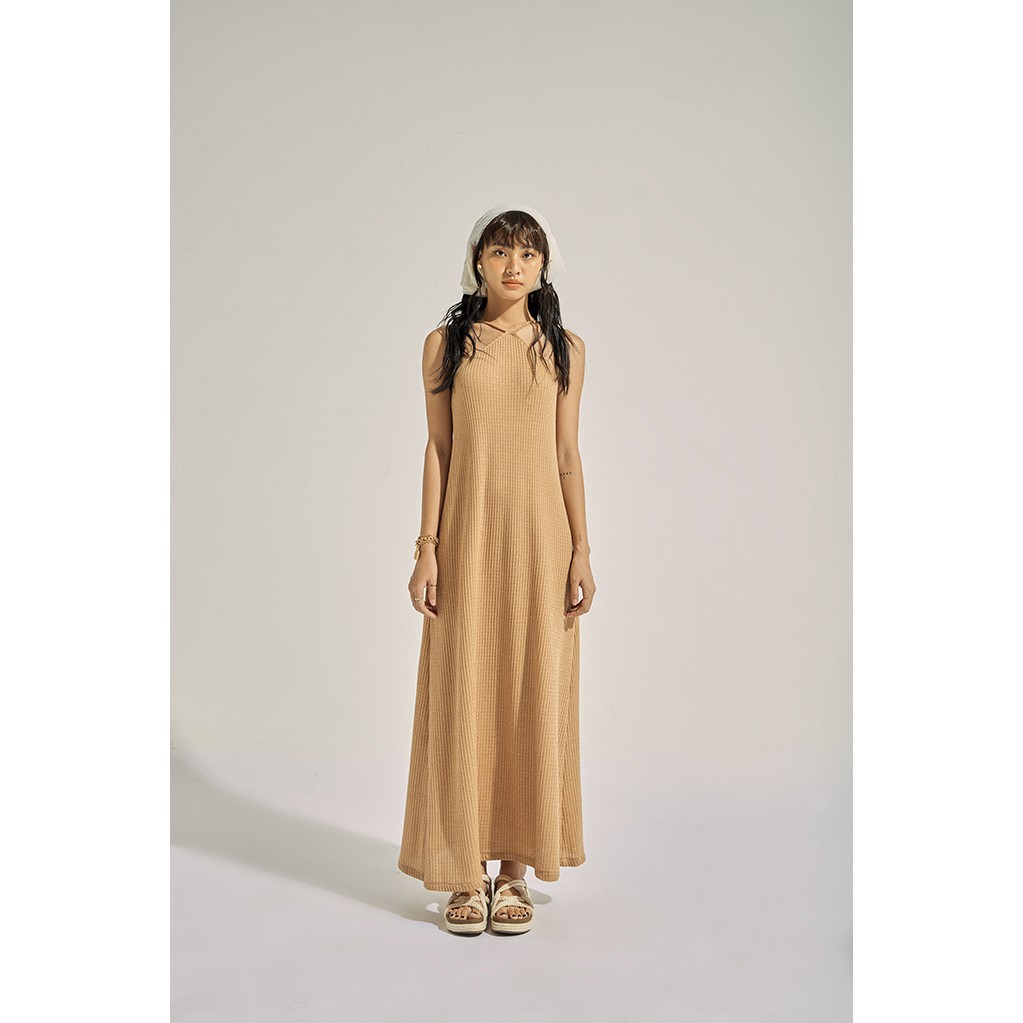 CHEN – ĐẦM CỔ YẾM DÂY MẢNH VẢI LEN (RESORT DRESS IN TAN)