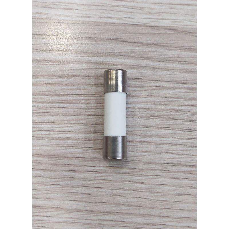 Đế cầu chì và cầu chì sứ RT28 Chint