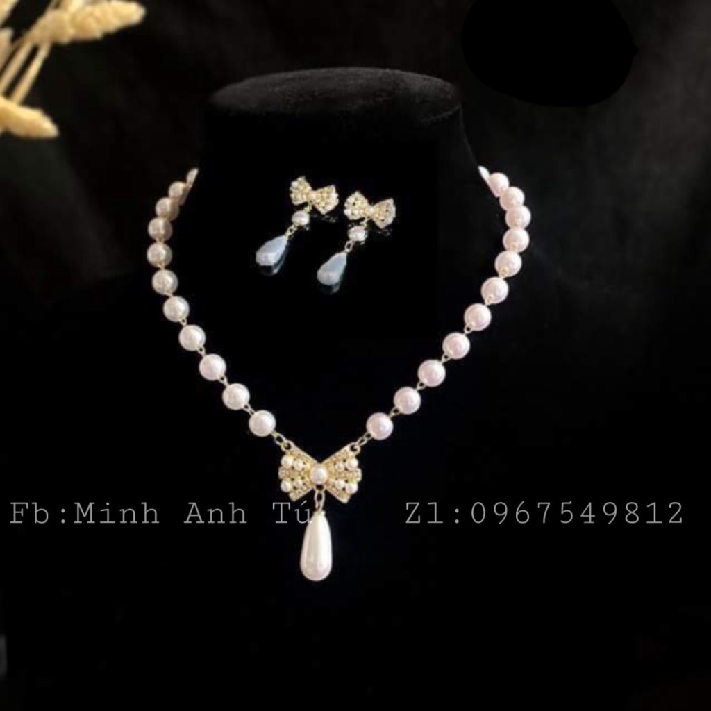 Vòng Cổ Hạt Trai Kèm Hoa Tai Nơ Bướm Đá