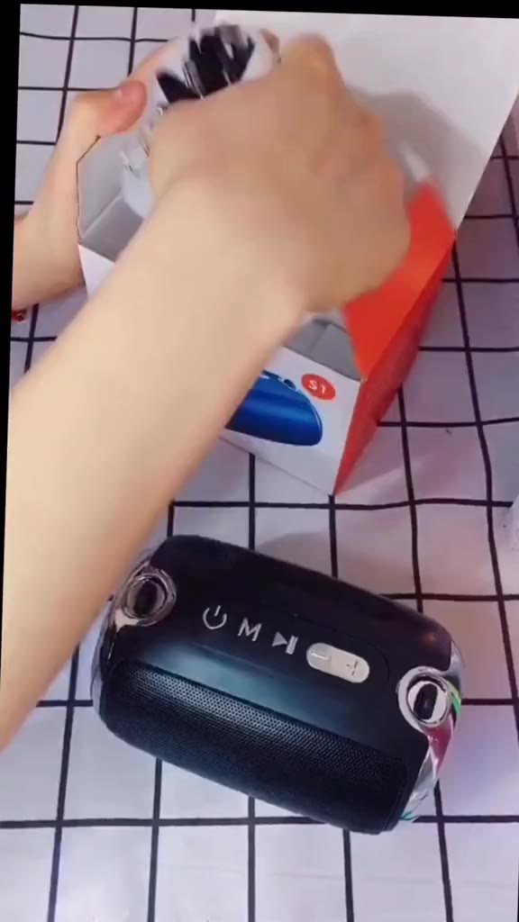 Loa Bluetooth Mini Không Dây S1 Pro Cầm Tay Âm Bass Mạnh Treble Rời Nghe Nhạc Công Suất Lớn Hát Karaoke | BigBuy360 - bigbuy360.vn