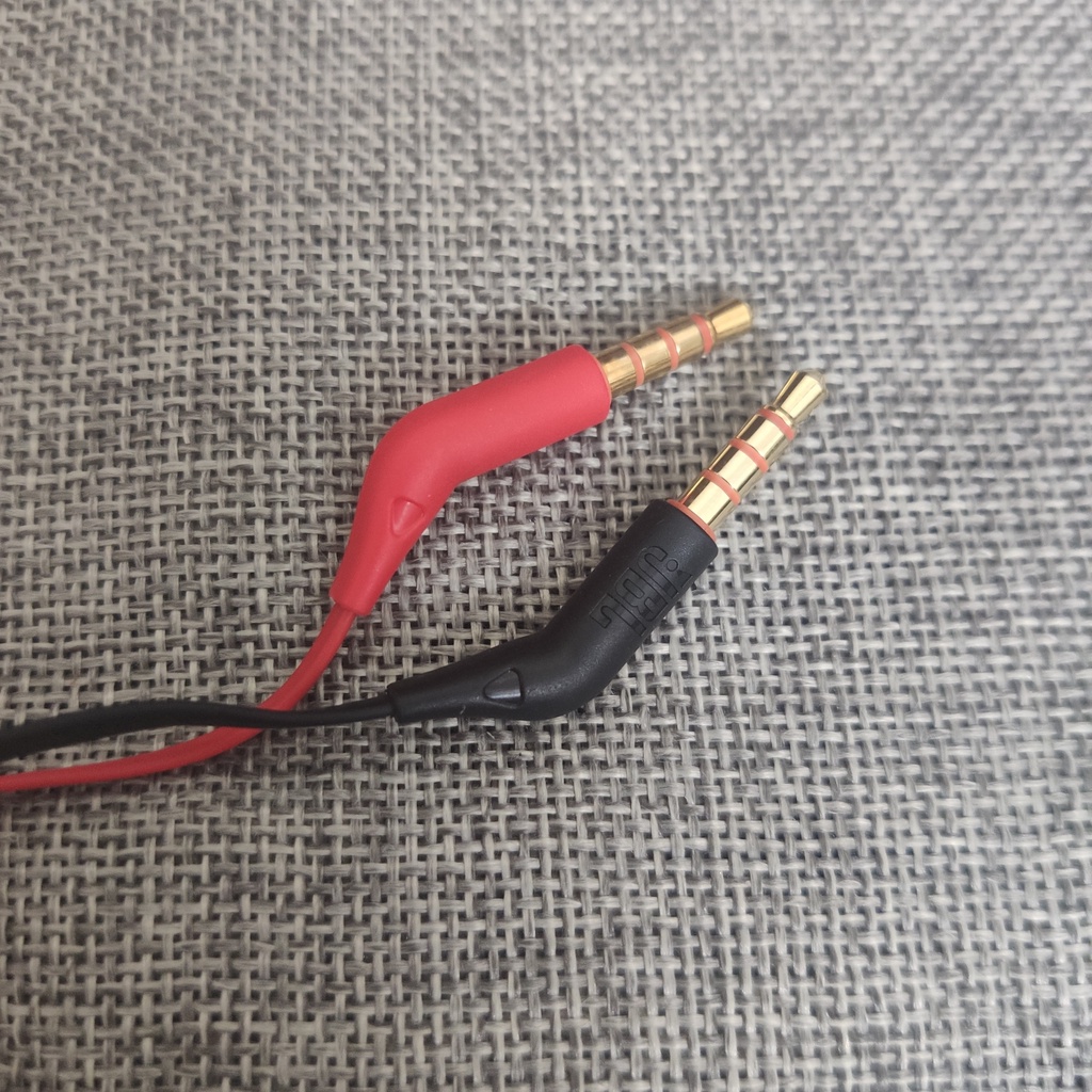 Puki shop / Tai nghe JBL TUNE110 có mic, dây chống rối, bass tròn trịa và chắc - tặng kèm dây da quấn tai nghe