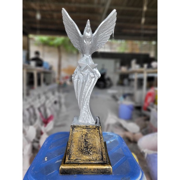 CÚP CHIM CHÀO MÀO