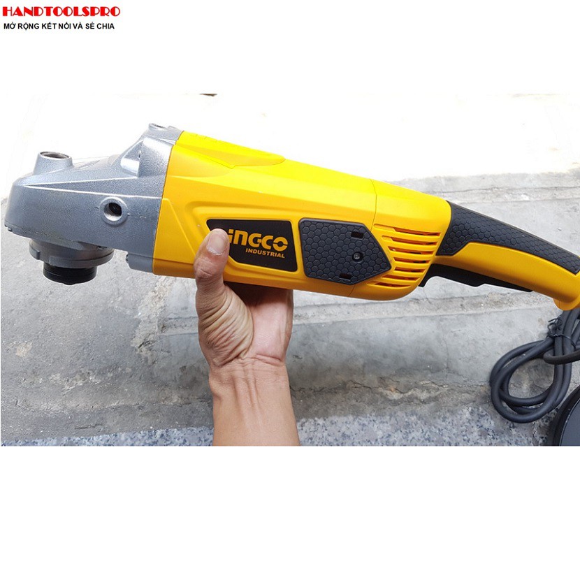 Máy mài góc cầm tay 2400W INGCO AG23508