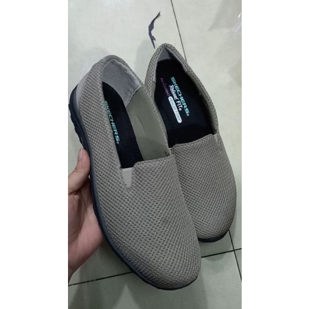 Xả kho, không đổi trả- Giày lười vải Skechers đế bằng xịn, lót mang êm, nhẹ chân, đế chống trơn, đi bộ, đi làm , đi chơi