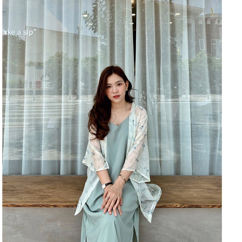 Áo khoác kimono hoa xanh tơ mỏng | BigBuy360 - bigbuy360.vn