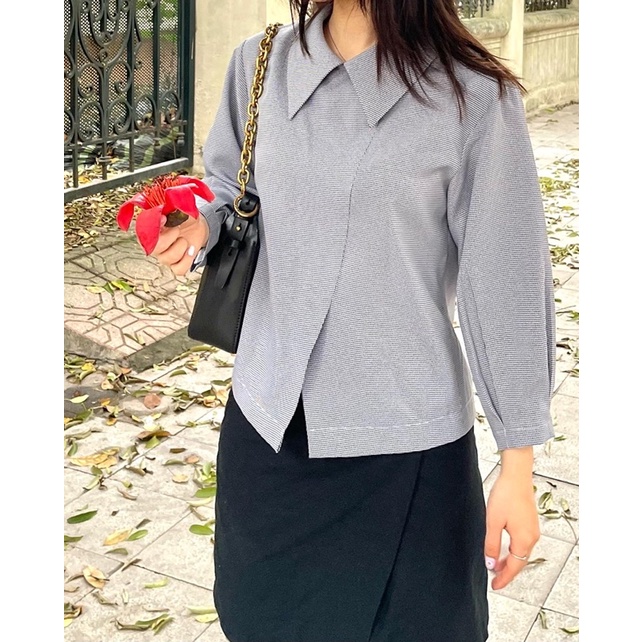 Áo kiểu xẻ tà - Night Shirt