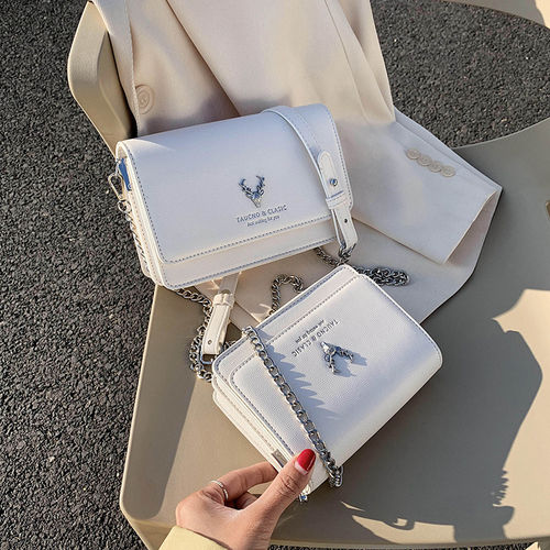 Túi Xách Phối Dây Xích Thời Trang 2020 Dành Cho Nữ Sinh