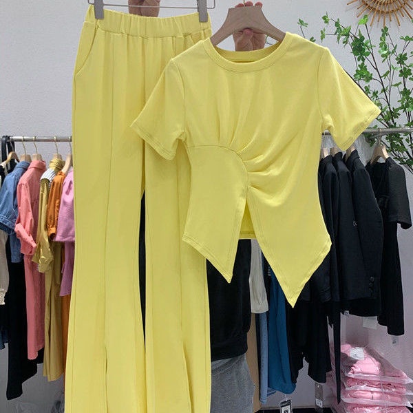 Bộ Đồ Thể Thao Hai Mảnh Áo Thun Tay Ngắn Dáng Ôm Xẻ Tà Thời Trang Mùa Hè Kiểu Mới Cho Nữ