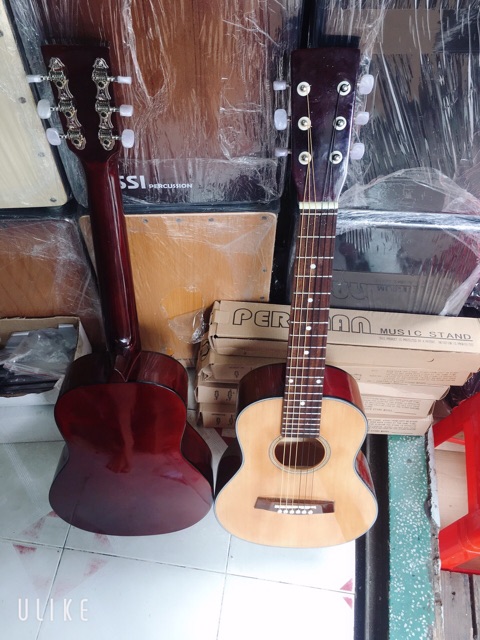 Guitar acoustic mini 1/2 (guitarlele)