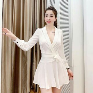 Đầm xoè cổ vest tay dài