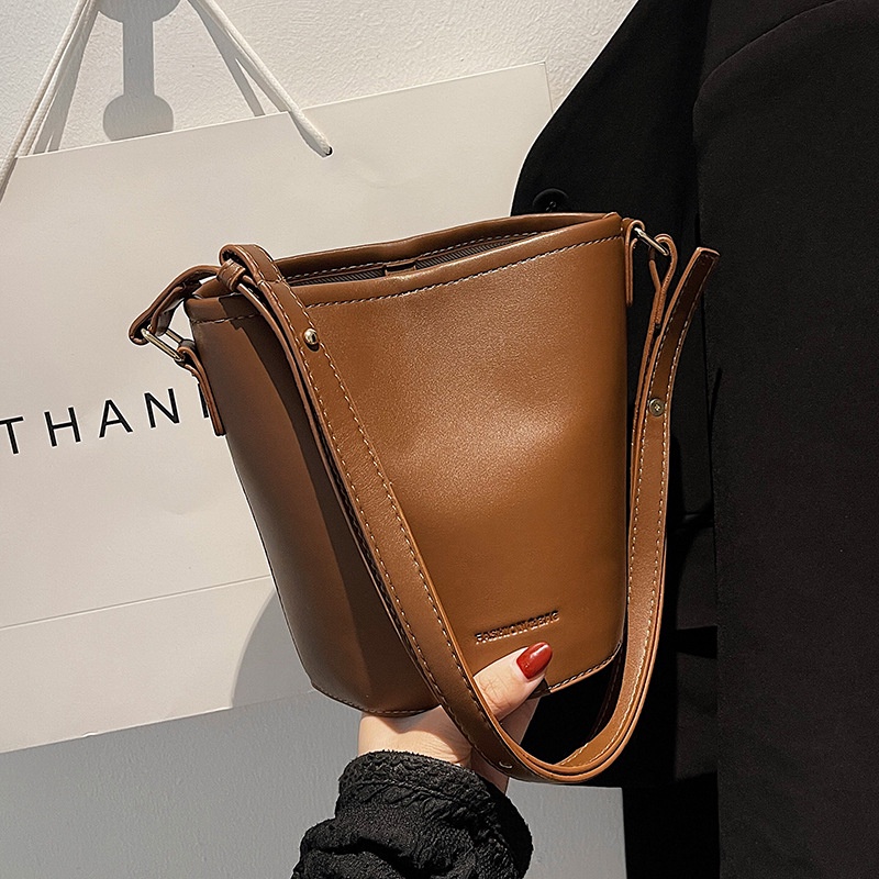 Túi Đeo Chéo Bằng Da PU Màu Đen Thời Trang Dành Cho Nữ