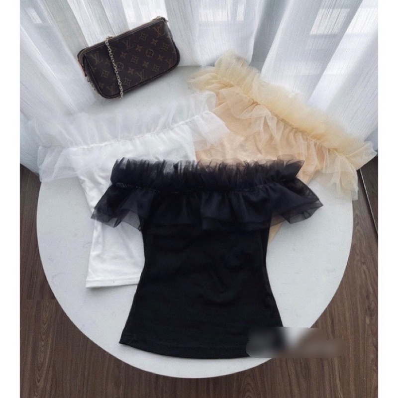 ÁO TRỄ VAI BÈO REN