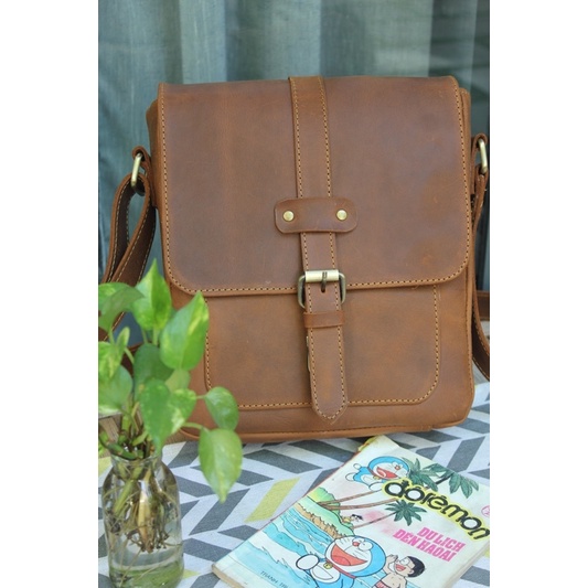 TÚI ĐEO CHÉO - DA BÒ THẬT - DA SÁP NGỰA ĐIÊN Buffalo Leather BF103 - Thời trang Nam