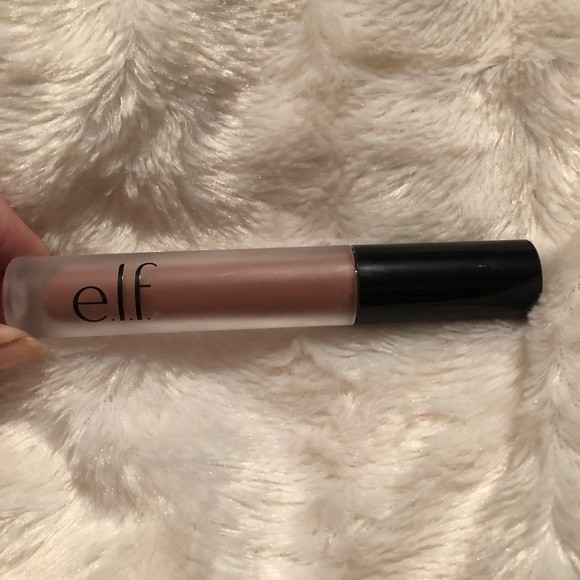 Son e.l.f Liquid Matte Lipstick màu Blushing Rose