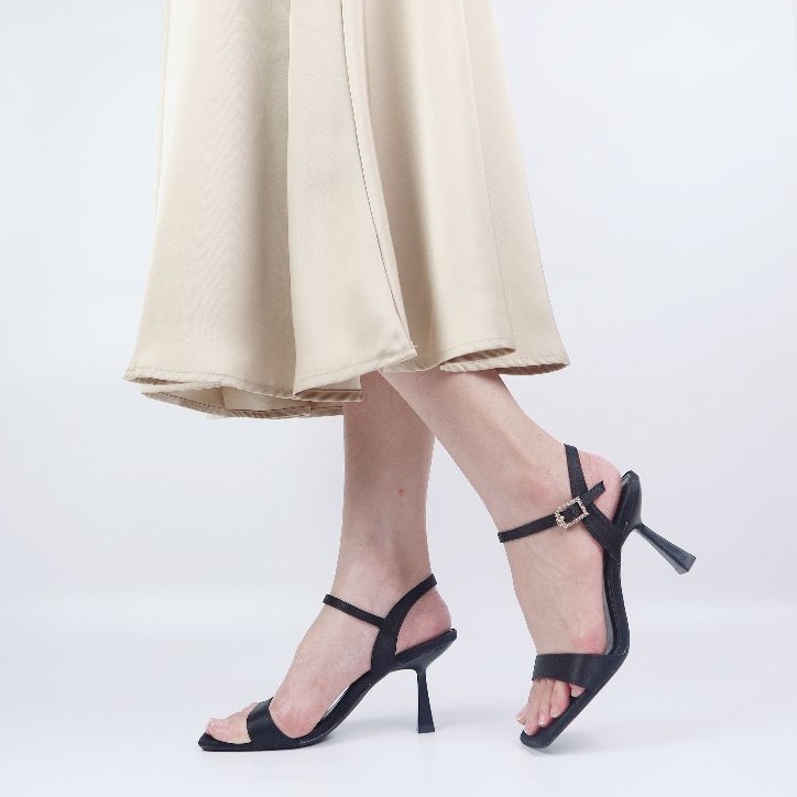 Giày sandal cao gót nữ quai ngang chất liệu satin sang trọng gót nhọn cao 7cm và 9cm 1066