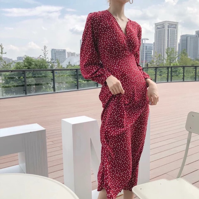 Váy maxi đỏ chấm bi