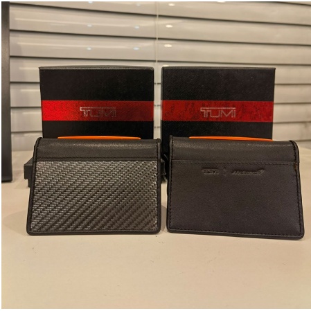 Tumi 373019 Giá Đỡ Thẻ Đa Năng Chất Liệu Sợi Carbon