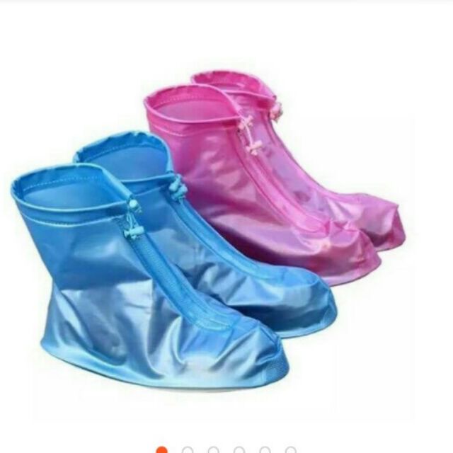 Ủng đi mưa thời trang