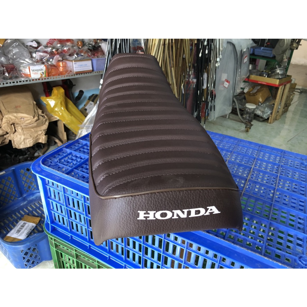 Yên độ cho xe win- da lợp màu đen