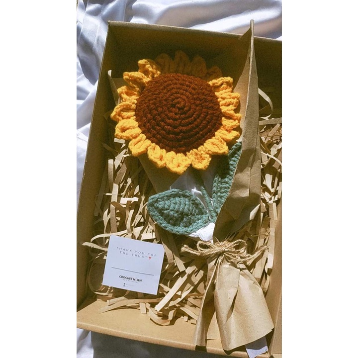 Hoa hướng dương handmade bằng len , hoa len làm quà tặng , trang trí