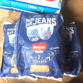 Bỉm quần huggies phien bản cao cấp jeans COMBO 64 miếng
