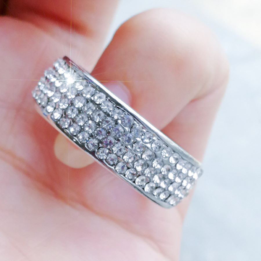 Nhẫn nam nữ đính đá thép titan không gỉ, thời trang cá tính cực ngầu